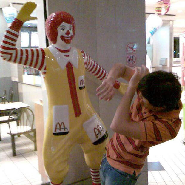 http://www.nedhardy.com/wp-content/uploads/images/2015/june/fun_with_statues/fun_with_statues_3.jpg