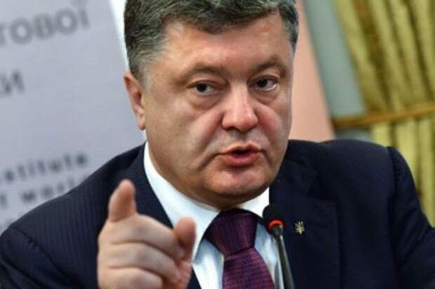 Порошенко осудил перенос выборов в ЛНР и ДНР на 2016 год