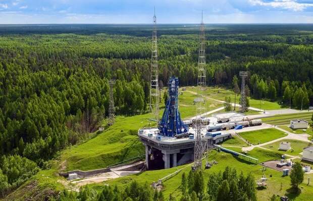 Дострелить до Америки. город Мирный, день в истории, космодром Плесецк