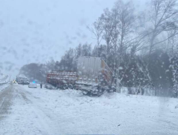 На трассе М-7 «Волга» во Владимирской области столкнулись 13 автомобилей
