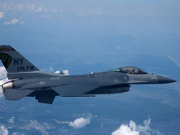 США направят в Европу истребители F-22 из-за ухудшения отношений с РФ