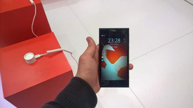 Intex Aqua Fish спереди