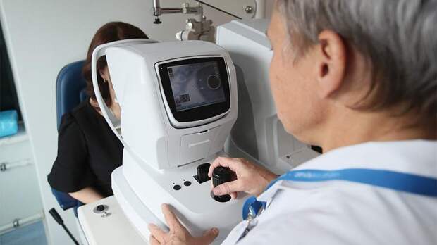 Офтальмолог рассказал о симптомах болезни сетчатки глаза