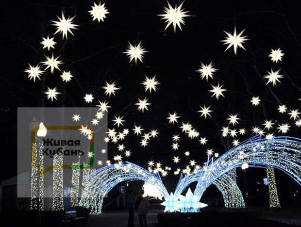 Невиданная для Европы роскошь: новогоднее убранство, которое подарил Краснодару Сергей Галицкий, впечатляет даже приезжих из-за бугра