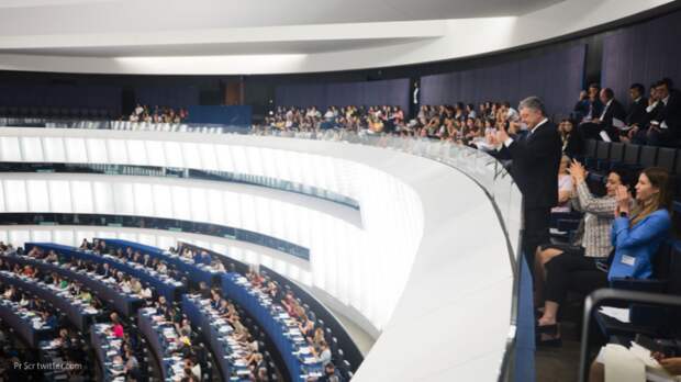 Европарламент не пустил Порошенко в зал на заседание 
