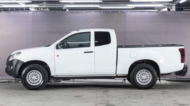 Рынок подержанных пикапов в России растет пятый месяц подряд, в топе – Toyota, Mitsubishi и УАЗ