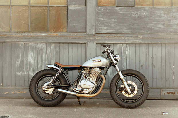Holiday Customs Suzuki GN400