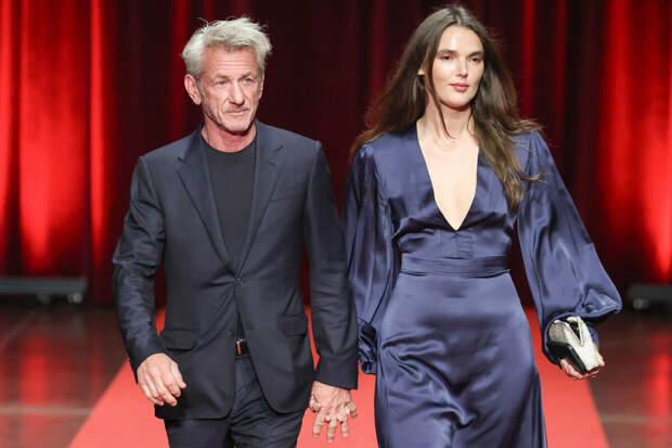 Актер Шон Пенн появился на публике с актрисой Валерией Ников