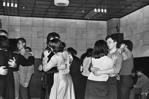 Вот она настоящая дискотека 80-х. СССР, 1989 год (5 фото + видео)