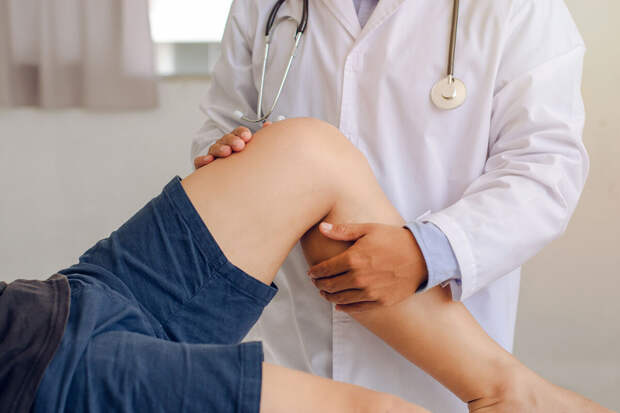 Врач Гедиев: боли в суставе ночью могут указывать на опасные болезни