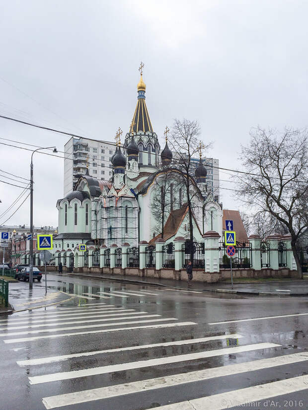 Церковь рядом. Храм в Сокольниках официальный сайт. Храм около парка Сокольники. Храм около метро Сокольники. 11. Храм Воскресения Христова в Сокольниках.