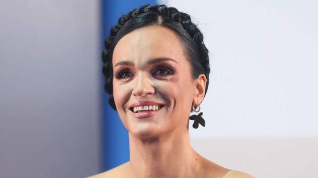 СМИ: Певица Слава избавилась от квартиры, которую не могла продать из-за Долиной