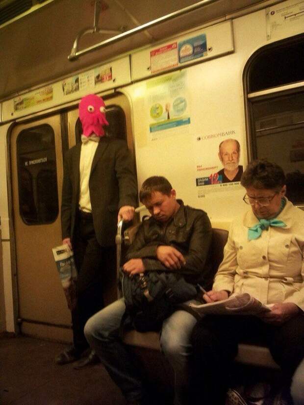 Модники в метро