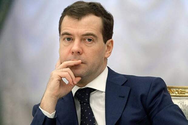 Медведев: Евросоюз развалится из-за миграционной политики