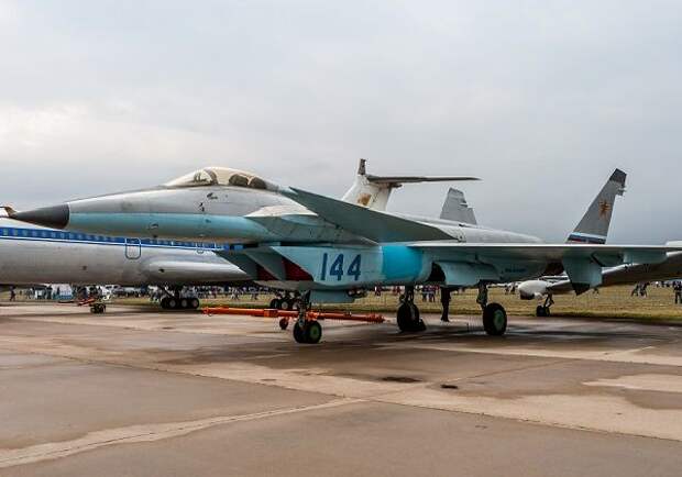 Миг 1.44: как еще в СССР создали истребитель превосходящий американский F-22