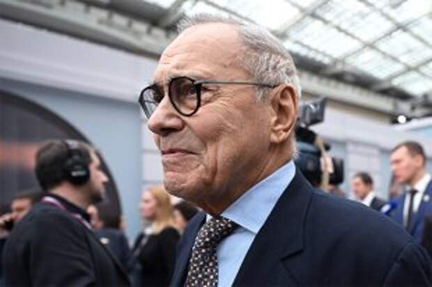 Нет иного выхода, кроме как защищаться. Кончаловский о конфликте с Западом