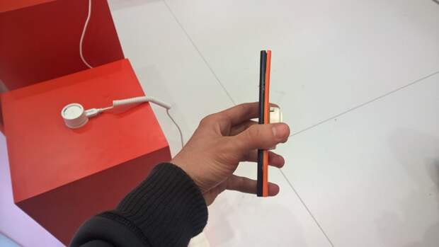 Intex Aqua Fish сбоку
