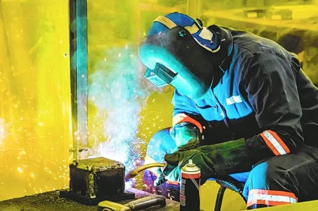 HR-эксперт Мурадян объяснил, как стать сварщиком с зарплатой 250 тысяч