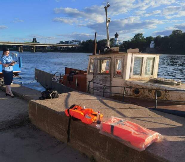 В реке Великой в Псковской области ищут выпавшего за борт катера человека