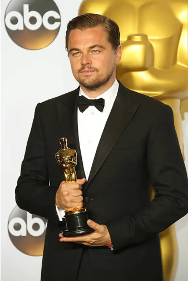 дэниел дэй-льюис красная дорожка. у какого больше всего оскаров. у какого больше всего оскаров. николас кейдж 2022. оскар ичазо.