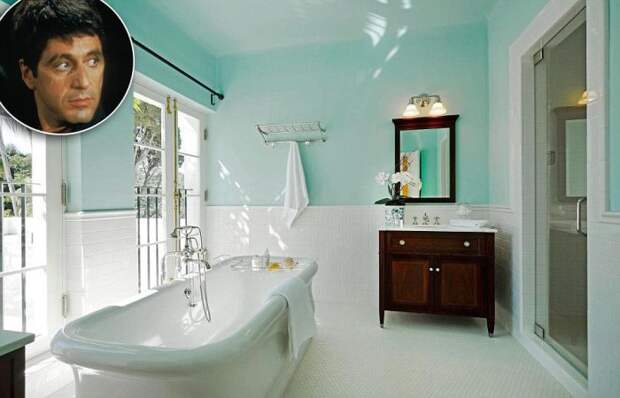 Go Inside The Luxurious Bathrooms Of The World's Most Famous Celebrities (18 pics)
