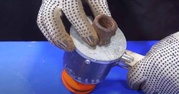 Как сделать ручной водяной насос для дачи