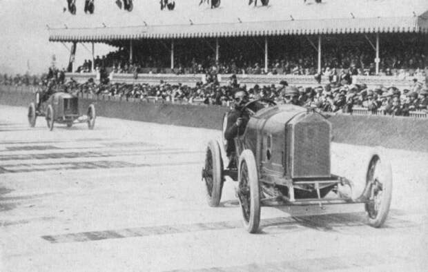 Подборка фотографий автогонок прошлого века (154 фото)