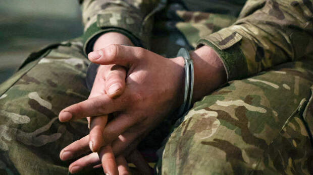 «Мы сдаемся»: российские бойцы взяли в плен двух украинцев, кричавших о детях