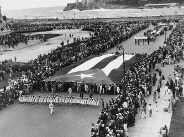 Парад в честь генерала Фульхенсио Батиста после возвращения из США в Гавану, 1938 год