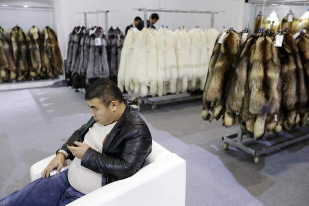Производство меха в Китае 