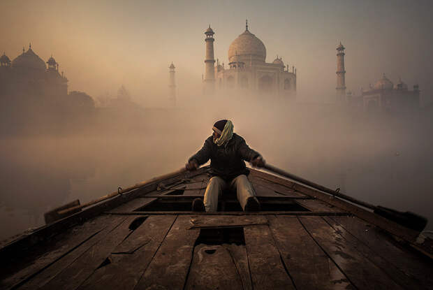 На реке Ямуна. Агра, Уттар-Прадеш, Индия, 2013 (Фото: Bruno Tamiozzo) конкурс Siena International Photo Award (SIPA), факты, фото