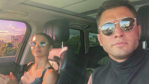 Жена уговорила Прилучного пройтись по доске с гвоздями