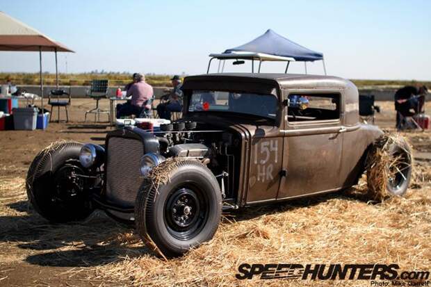 Hot-rod гонки на заброшенном аэродроме в Калифорнии (60 фото)