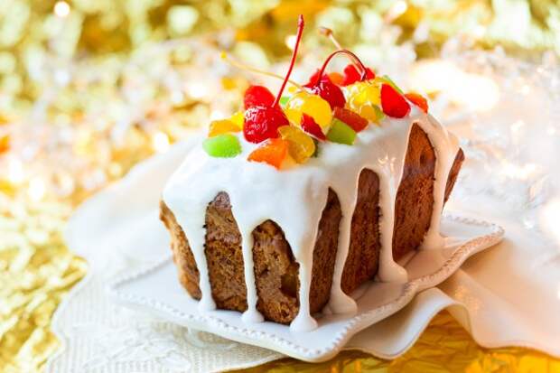 Рождественский кекс с орехами и фруктами