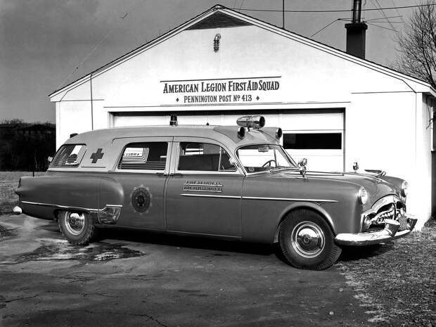 16. Henney-Packard 300 Ambulance (2413-5194) '1951 16. Henney-Packard 300 Ambulance (2413-5194) '1951 катафалк, скорая, универсал