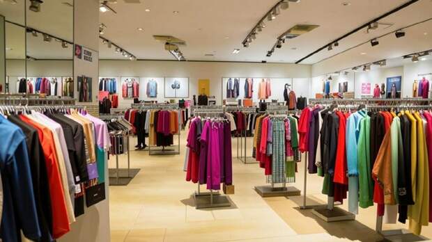 Магазин одежды / Изображение сгенерировано с помощью нейросети Kandinsky by Sber AI / amic.ru