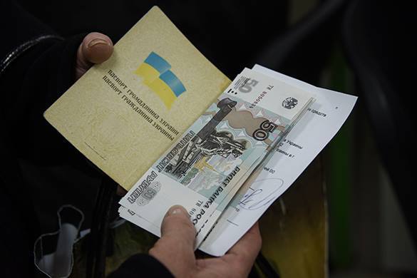 Мигрантов-"западенцев" лишат льгот в России