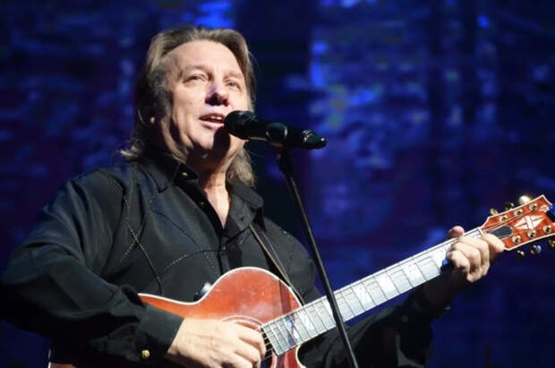 Лоза назвал фейком полет американцев к Луне с миссией «Артемида-2»