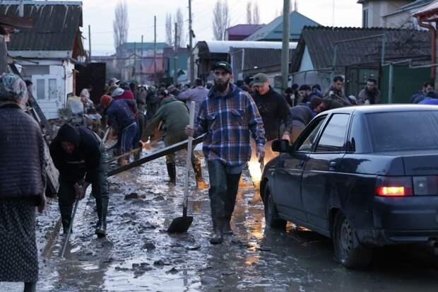 В Дагестане из-за наводнений пострадали 842 социально значимых объекта