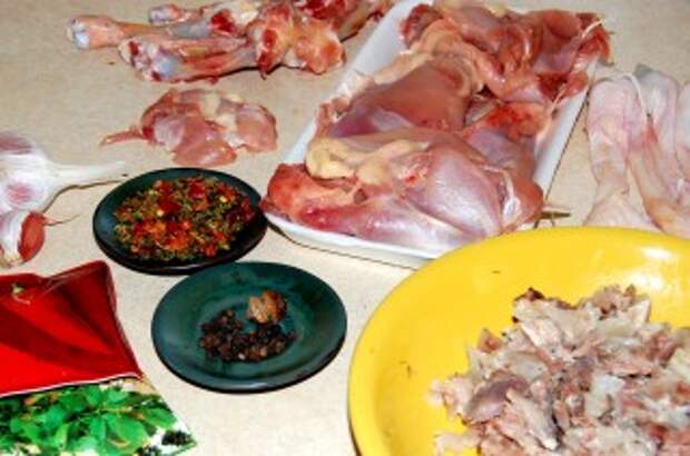Домашний мясной рулет из разных видов мяса