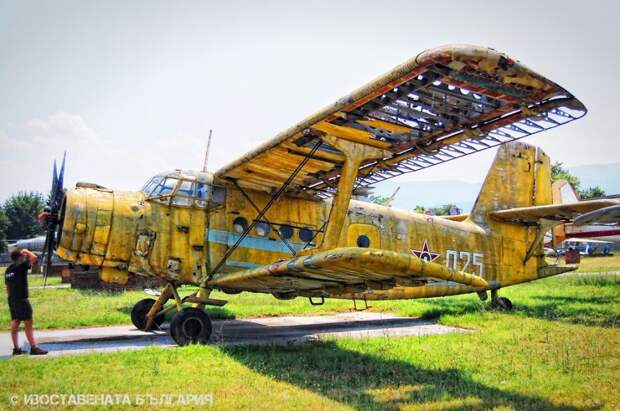 Ан-2 “Кукурузник” из авиамузея в Крумово Ан-2 “Кукурузник” из авиамузея в Крумово болгария, заброшенное, памятник