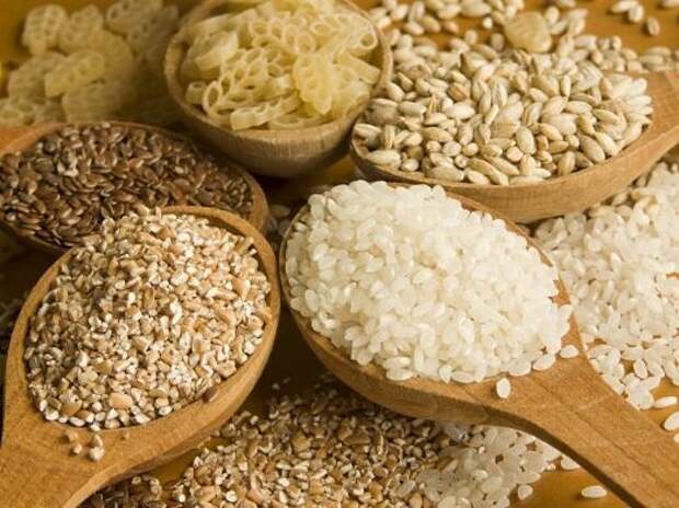 В каких продуктах содержится клетчатка и чем она полезна