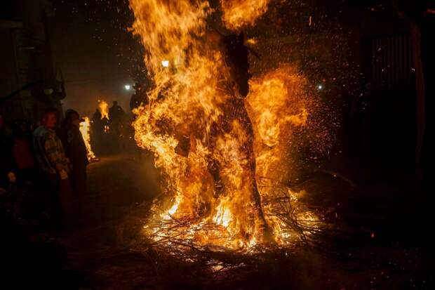 Luminarias - испанский фестиваль огня и животных-9
