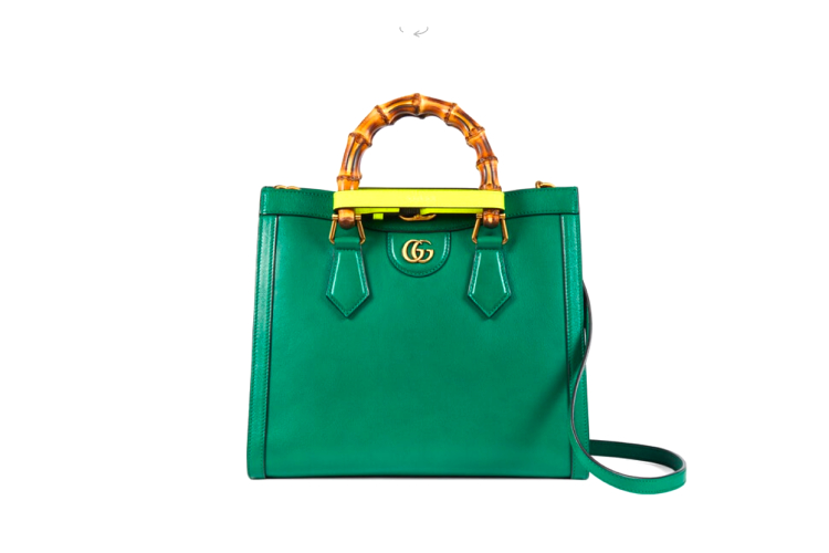 Сумка Diana, Gucci, 332 800 руб. (Галереи «Времена Года»)