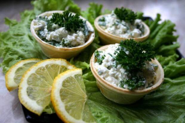 Укрась готовую закуску зеленью укропа и петрушки Укрась готовую закуску зеленью укропа и петрушки
