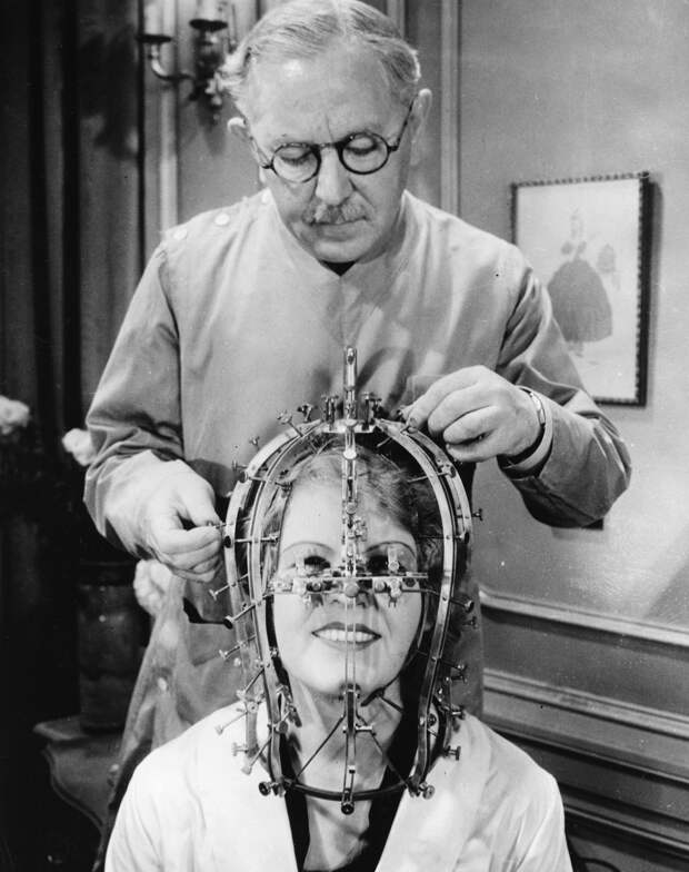 http://selfire.com/wp-content/uploads/2013/01/Max-Factor-1934-with-facial-features-measuring-machine.jpg