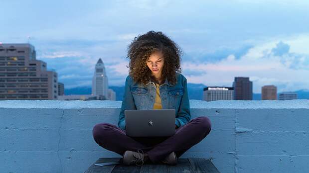 102489228-macbook-wireless.530x298