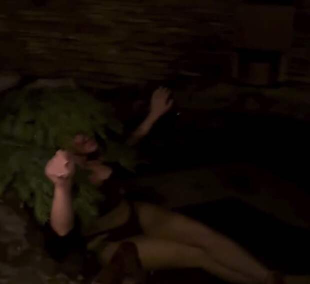 Певица Пелагея показала себя в бикини