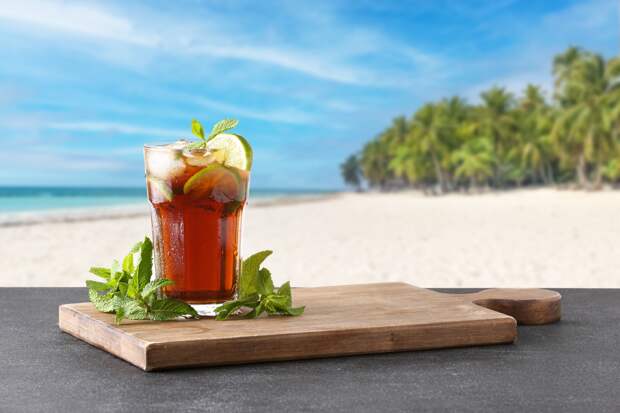 Россиянка описала жизнь на Кубе фразой «ром и сигары выдают по талонам даже новорожденным»