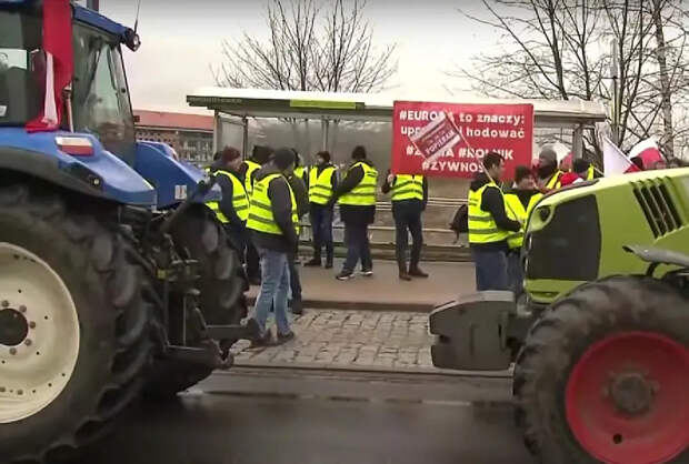 Польские фермеры в знак протеста против политики властей грозят блокировкой депутатских офисов и министерств в апреле